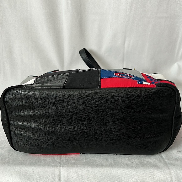 The Bradford Exchange Chicago Cubs Messenger Bag Purse 🐻🐻 - Picture 5 of 9